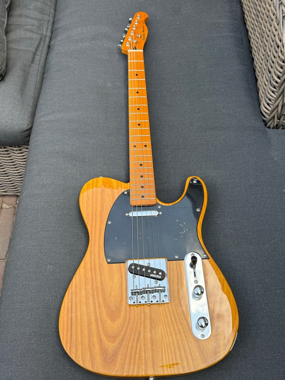 Harley Benton Vintage Series elektrische gitaar, Ophalen of Verzenden, Zo goed als nieuw, Solid body, Overige merken