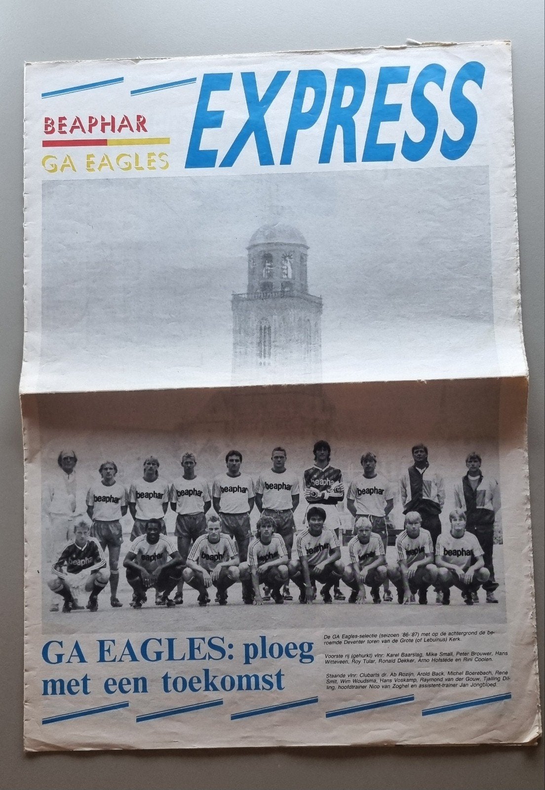 Krant Go Ahead Eagles Express (Beaphar 1986-1987), Ophalen of Verzenden, Overige binnenlandse clubs, Poster, Plaatje of Sticker