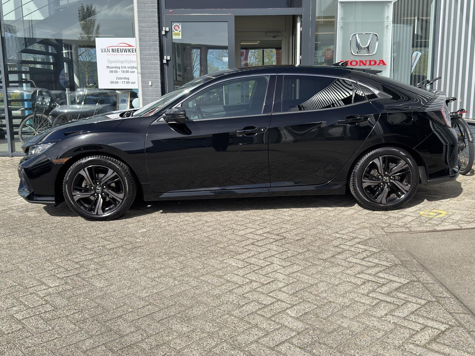 HONDA Civic 1.0 i-VTEC 5D Elegance | Trekhaak | Dealer onder, 12 maanden, Stof, Gebruikt, 1246 kg