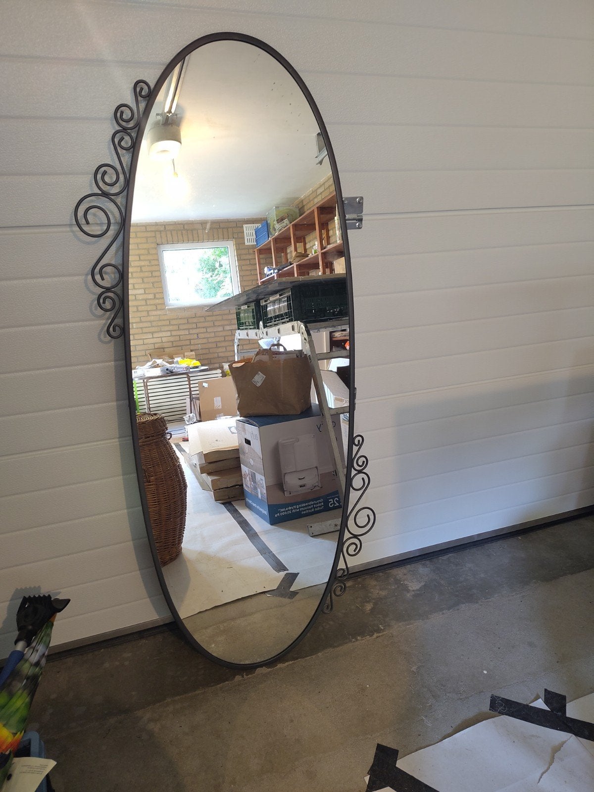 IKEA Ekne Ovale Spiegel met Sierlijke Details, Ophalen, 100 tot 150 cm, Zo goed als nieuw, Ovaal