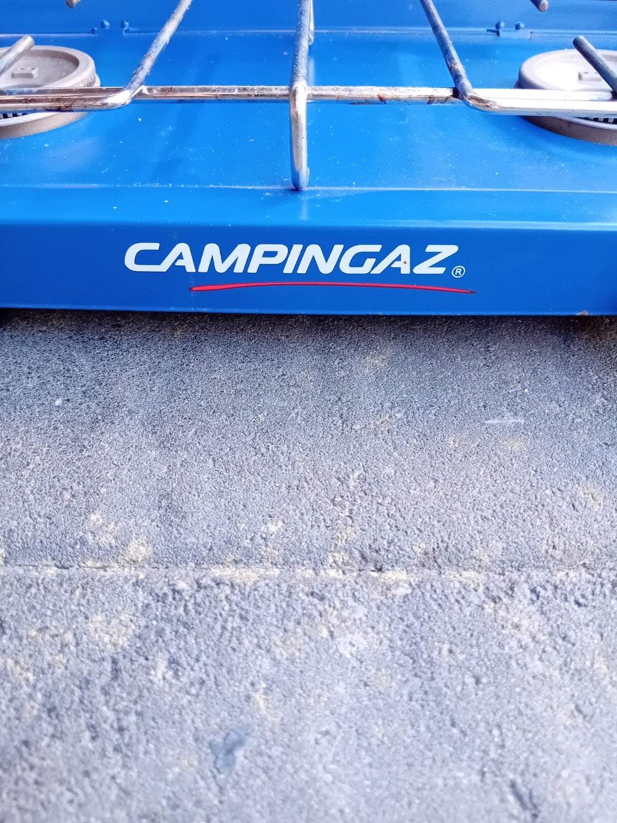 Campingaz gasstel 2-pits (mist 1 bedieningsknopje), Ophalen of Verzenden, Gebruikt