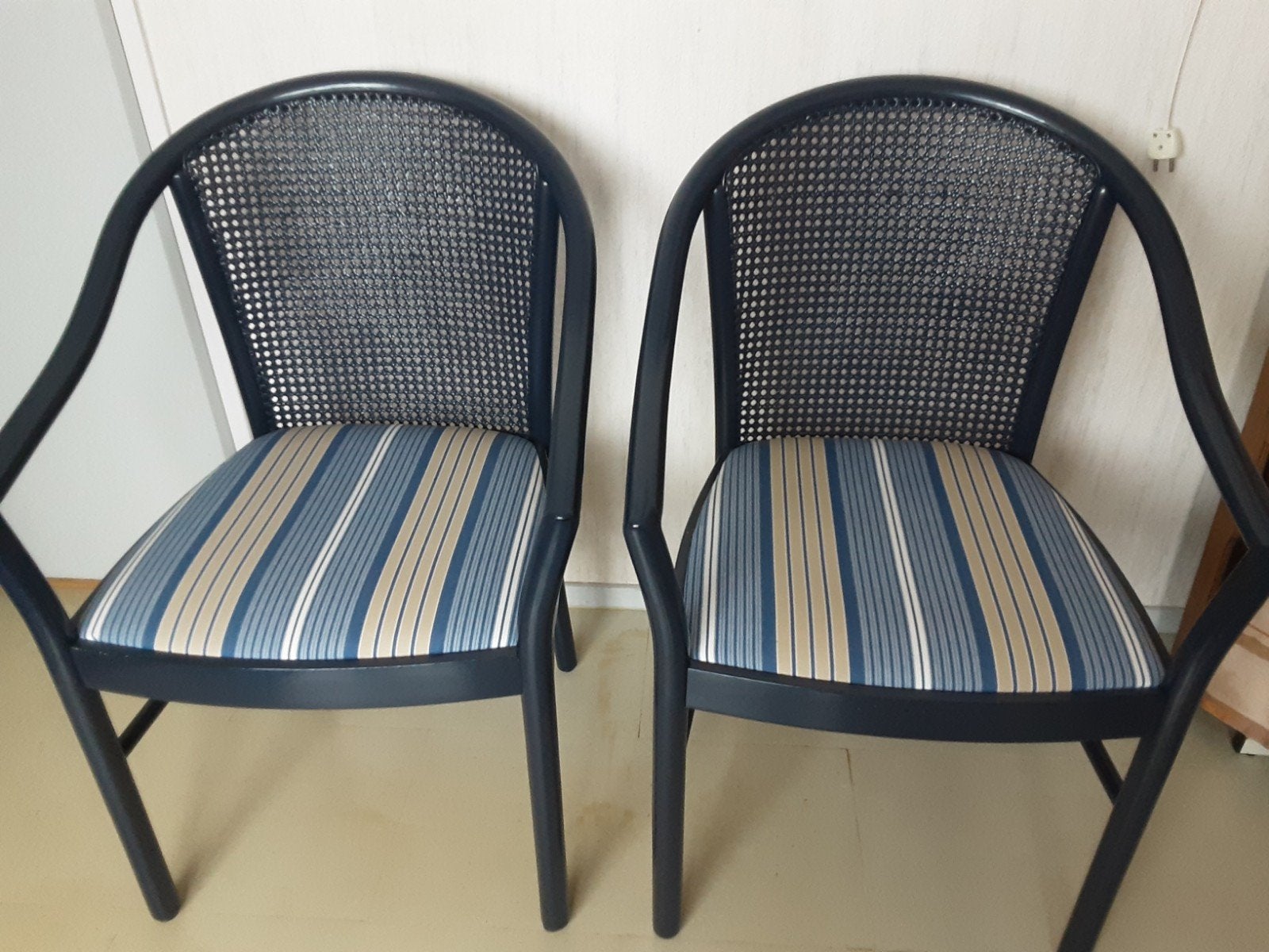 Set van vier leunstoelen met gestreepte zitting, Ophalen, Hout, Gebruikt, Blauw