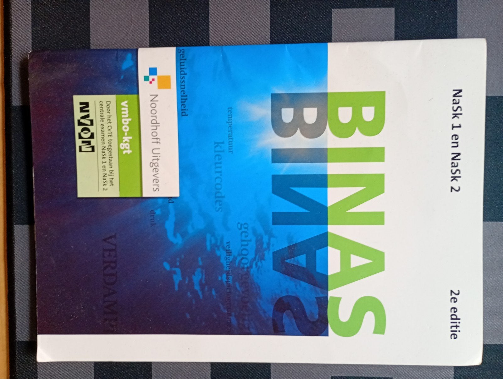 Binas 2e editie, Boeken, Ophalen of Verzenden, Gelezen, VMBO, Natuurkunde