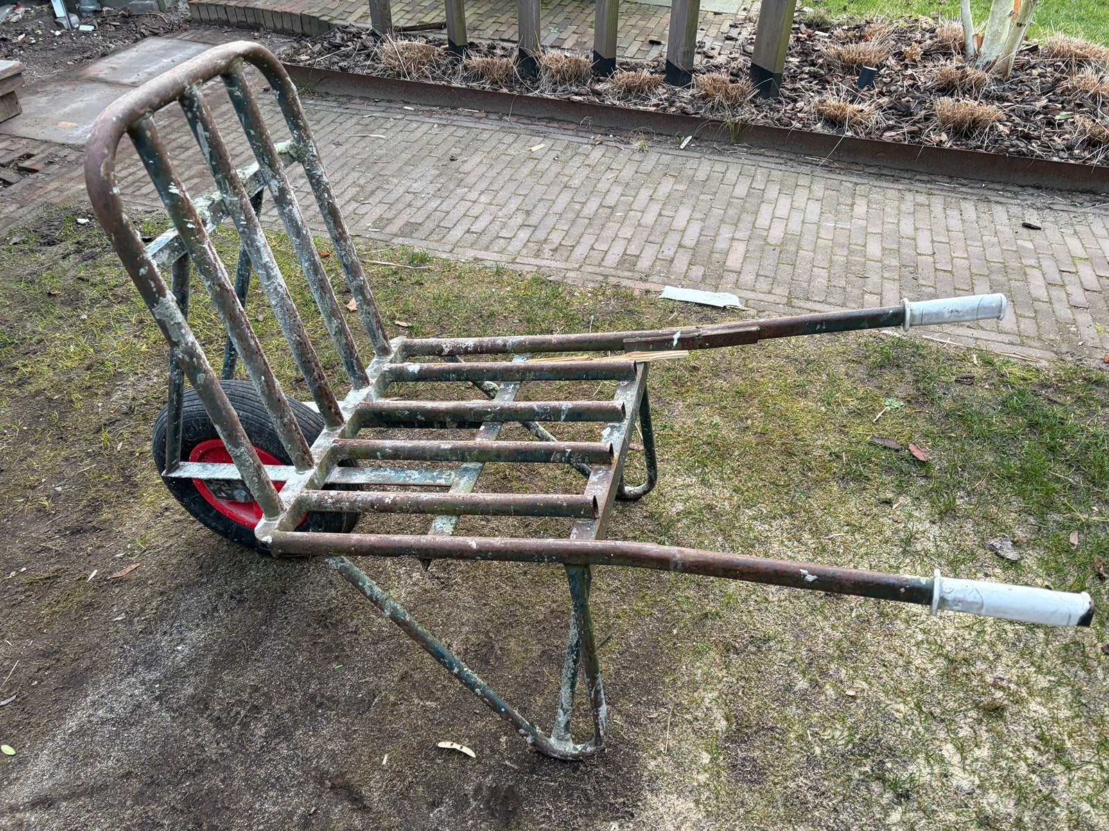 Steen kruiwagen, Ophalen, Gebruikt, Handmatig