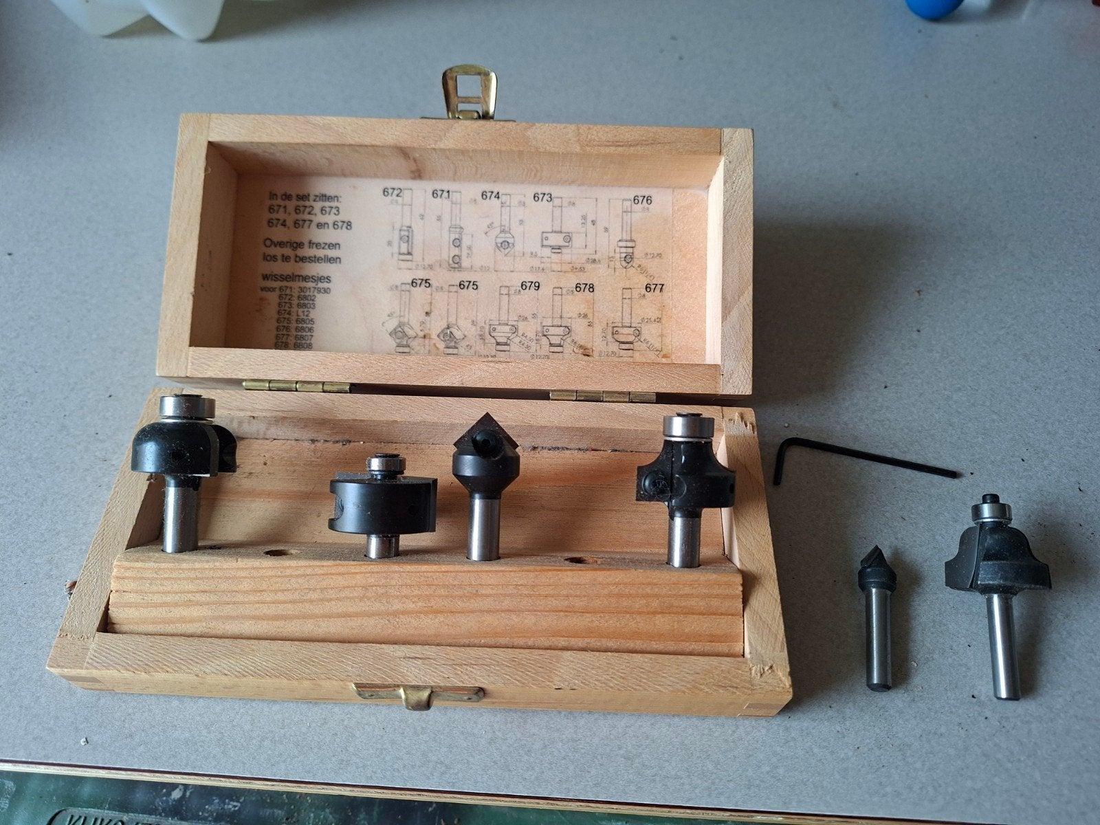 Bovenfreesbeitels set 4x8mm schacht, diverse profielen, Ophalen of Verzenden