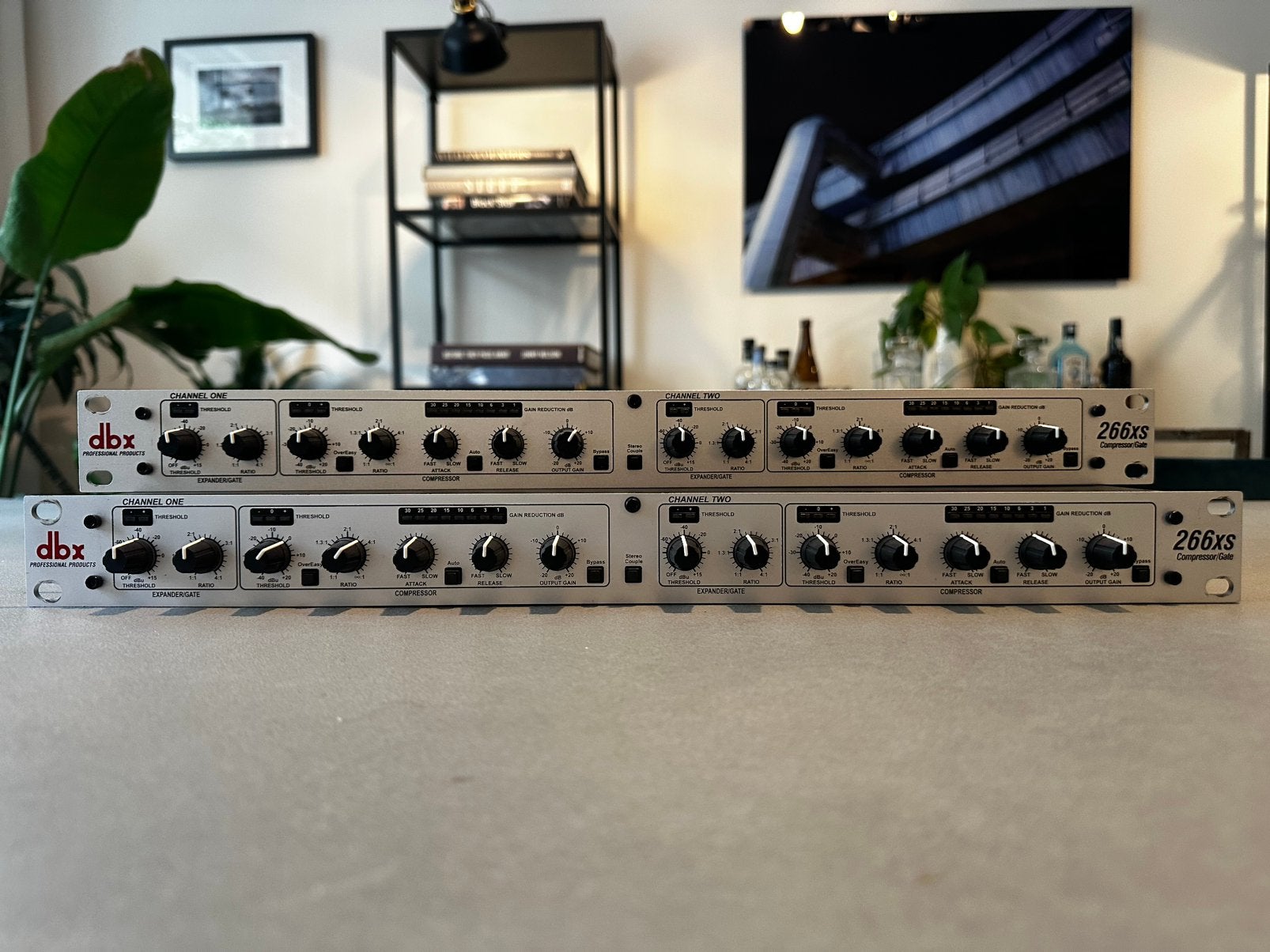 2 x DBX 266, Ophalen of Verzenden, Zo goed als nieuw, Audio