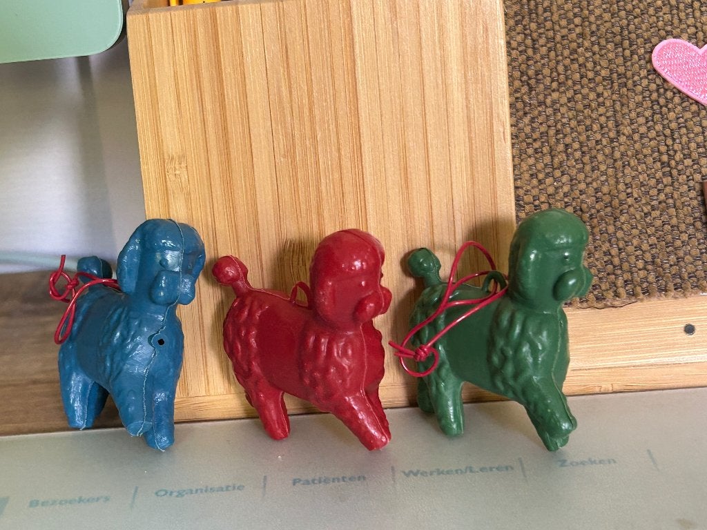 Vintage plastic barbie hondjes, Verzamelen, Ophalen of Verzenden, Gebruikt, Overige typen