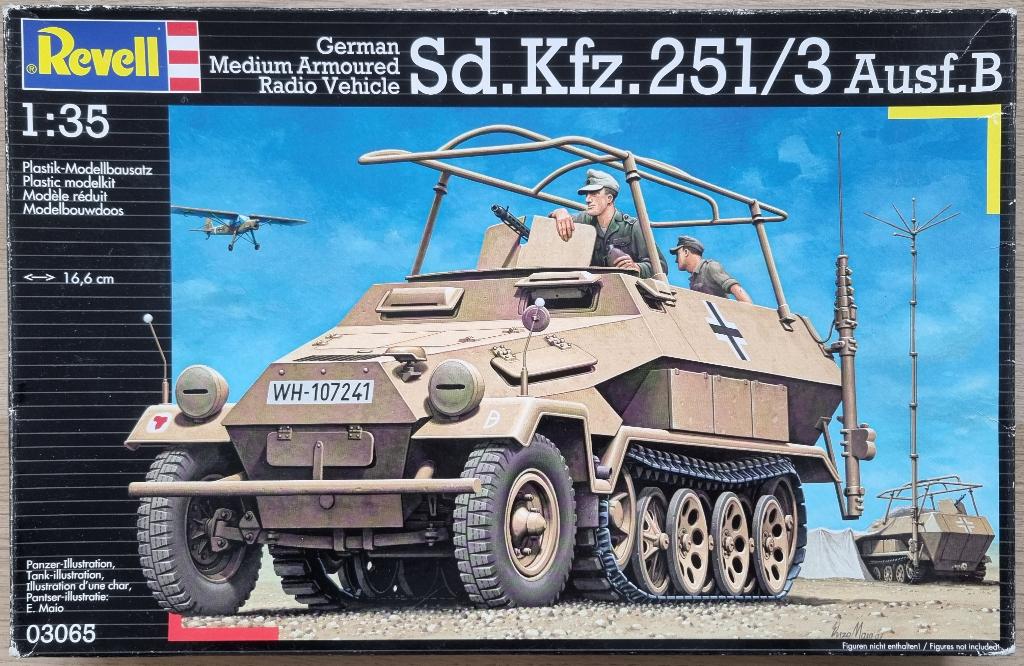 Revell 1:35 #03065 WWII German Sd.Kfz.251/3 Ausf.B Halftrack, Overige typen, Nieuw, Ophalen of Verzenden, 1:32 tot 1:50