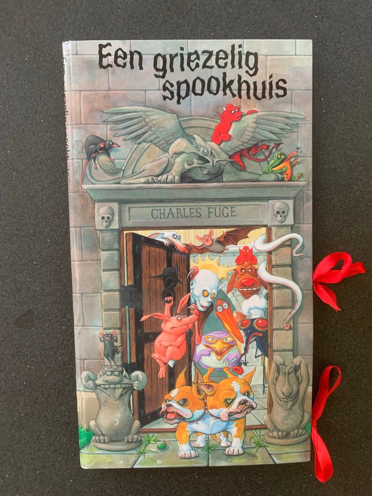 Een griezelig spookhuis - Charles Fuge (Pop-up boek), Ophalen of Verzenden, Zo goed als nieuw