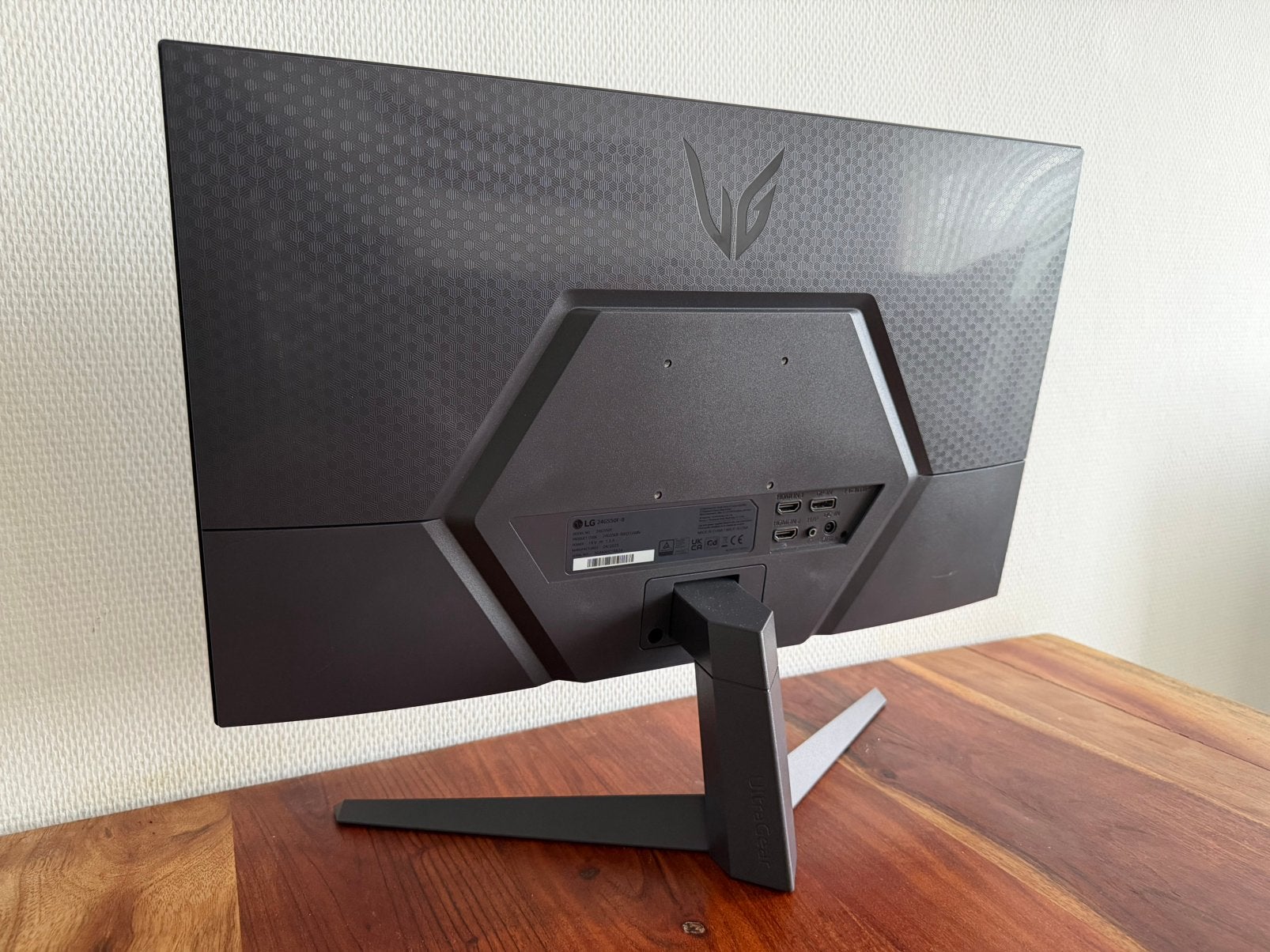 Foto 2 van LG UltraGear 24GS50F-B 24" FHD Gaming Monitor – 120Hz, 1ms