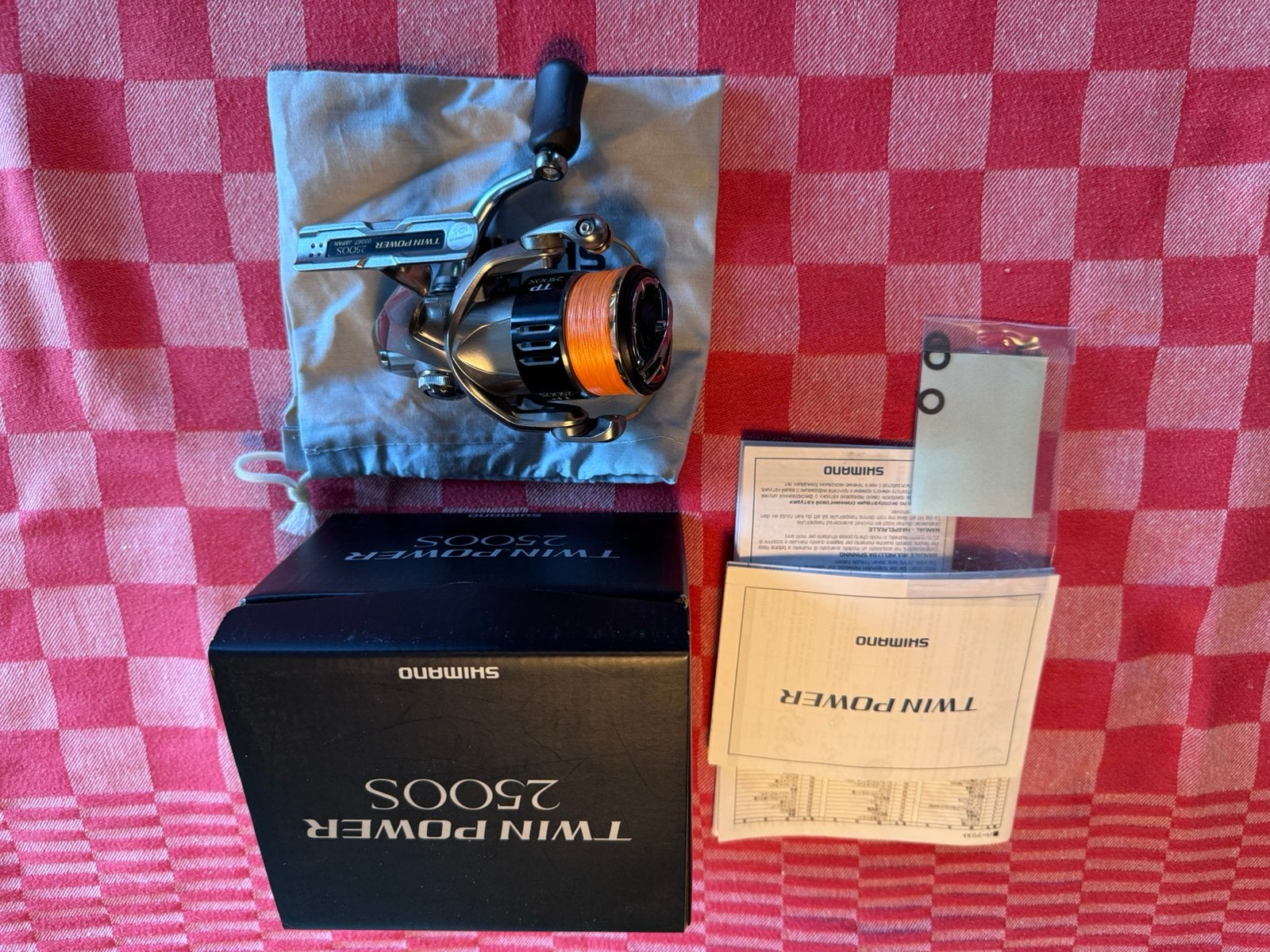 Shimano Twinpower 2500s, Ophalen of Verzenden, Zo goed als nieuw, Molen