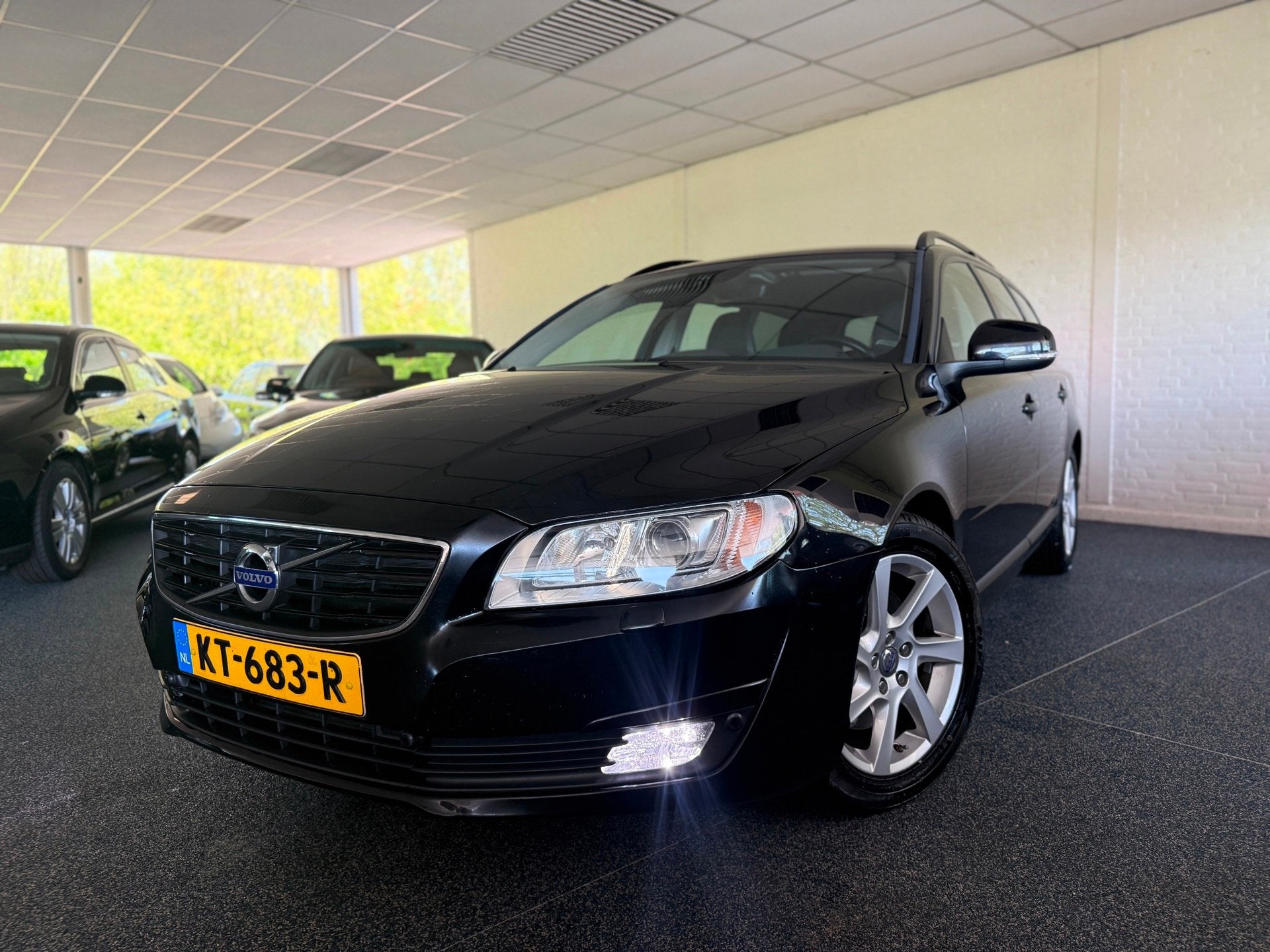Volvo V70 2.0 D3 Momentum | 5 Cylinder | Automaat | Xenon |, Auto's, Volvo, Euro 5, 136 pk, Gebruikt, 1984 cc