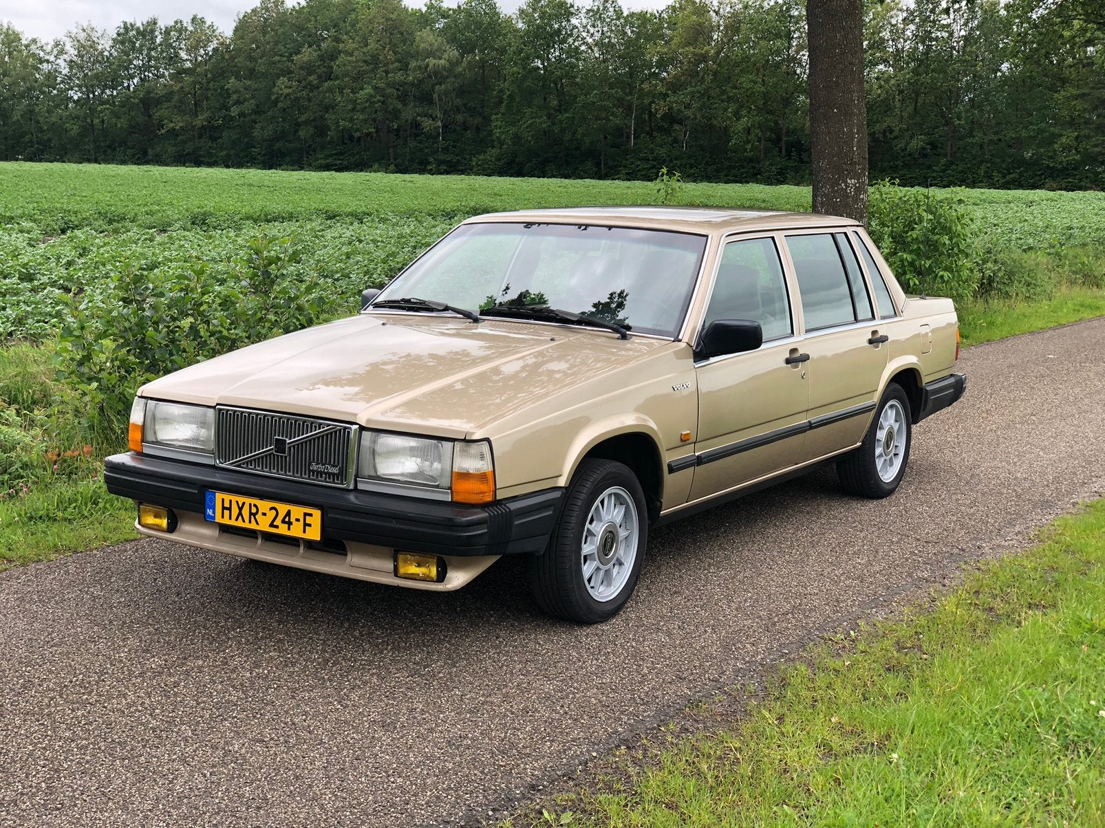 Volvo 740GLE Turbodiesel 1987, Auto's, Achterwielaandrijving, Bruin, 1393 kg, 2383 cc