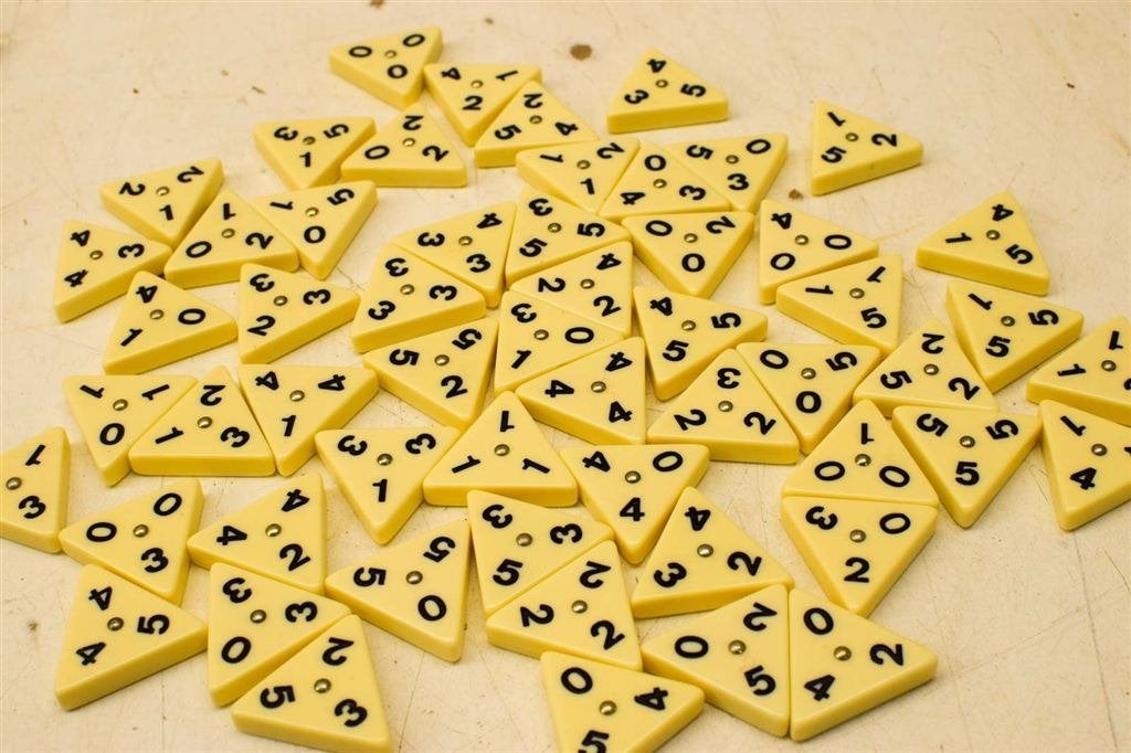 Gollath Triominos de lxce 46939, Hobby en Vrije tijd, Ophalen of Verzenden, Gebruikt