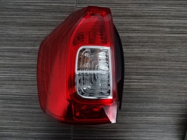 Achterlicht Dacia Logan bj 2014 Links., Dacia, Gebruikt, -, Ophalen of Verzenden