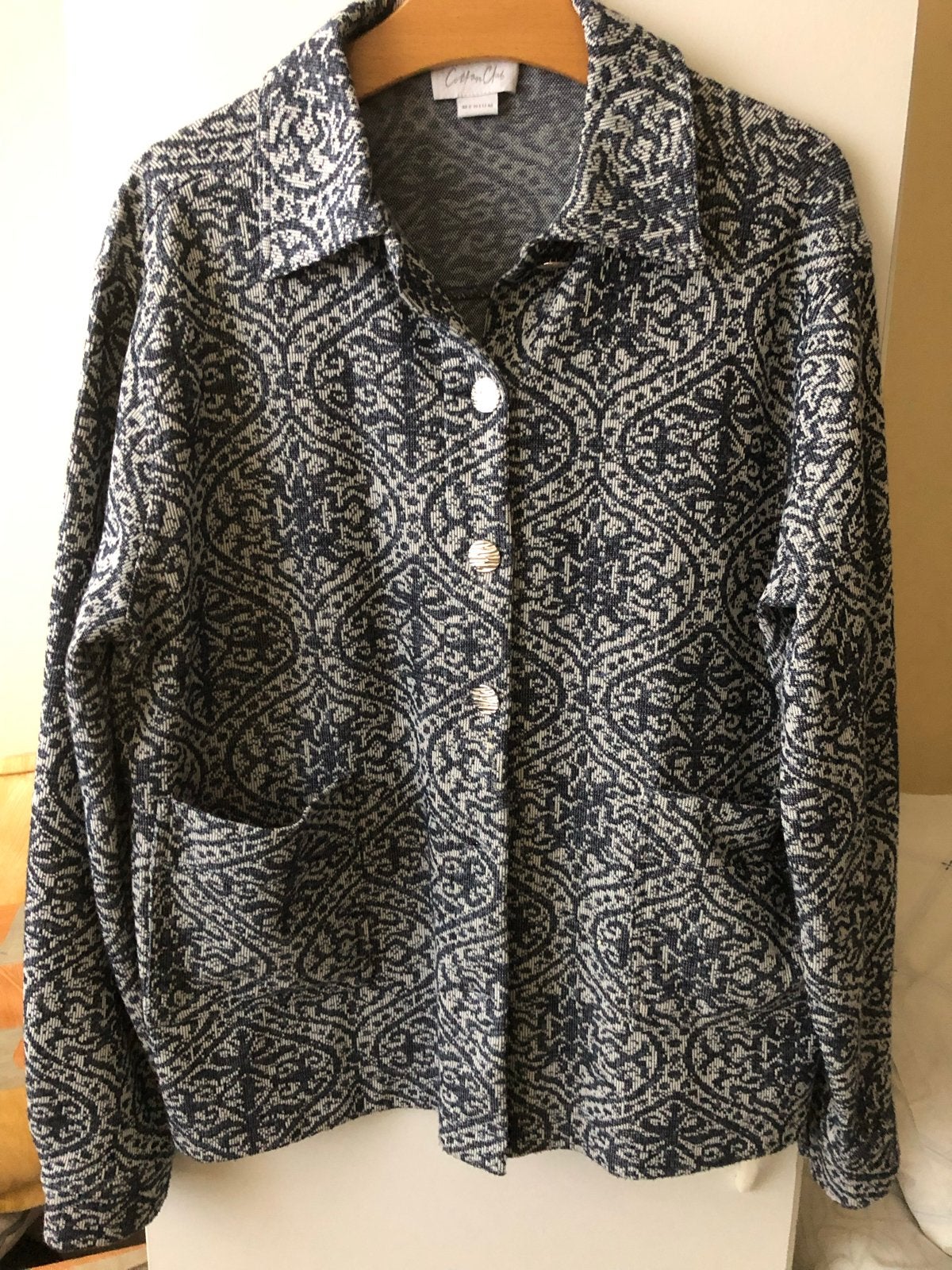 Cotton Club Jacquard Jasje - Maat M, valt groot, Kleding | Dames, Verzenden, Nieuw, Maat 38/40 (M), Blauw