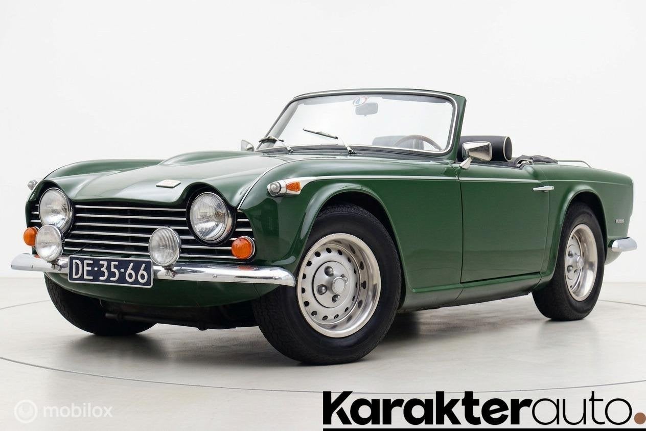 Gebruiksklare Triumph TR4 met 6-cilinder uit TR250 / TR5, Auto's, Achterwielaandrijving, Zwart, Cabriolet, Triumph