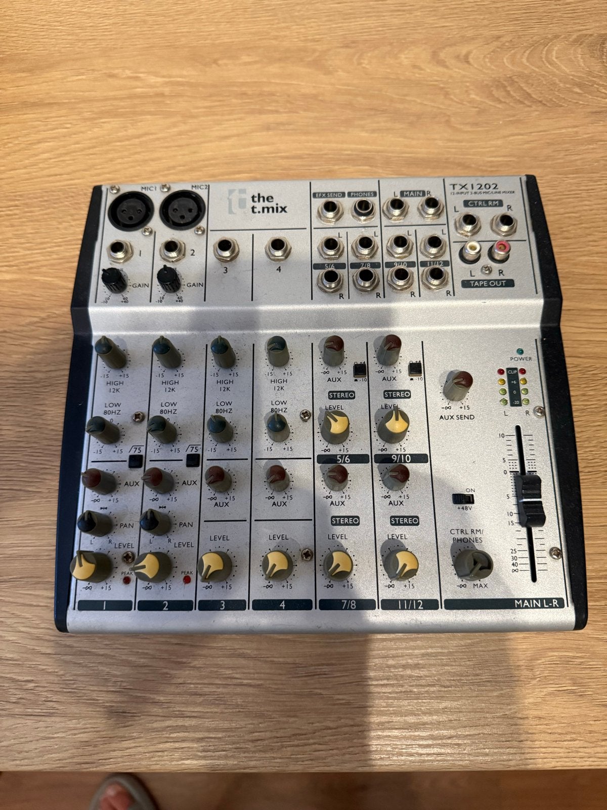 The t.mix TX1202 compacte mixer, Ophalen of Verzenden, Gebruikt, 10 tot 20 kanalen, Microfooningang