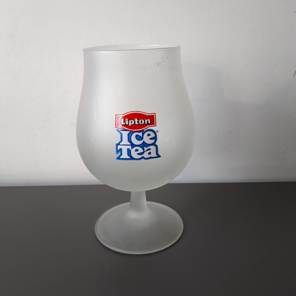 Lipton Ice Tea glas op voet frosted mat glas origineel