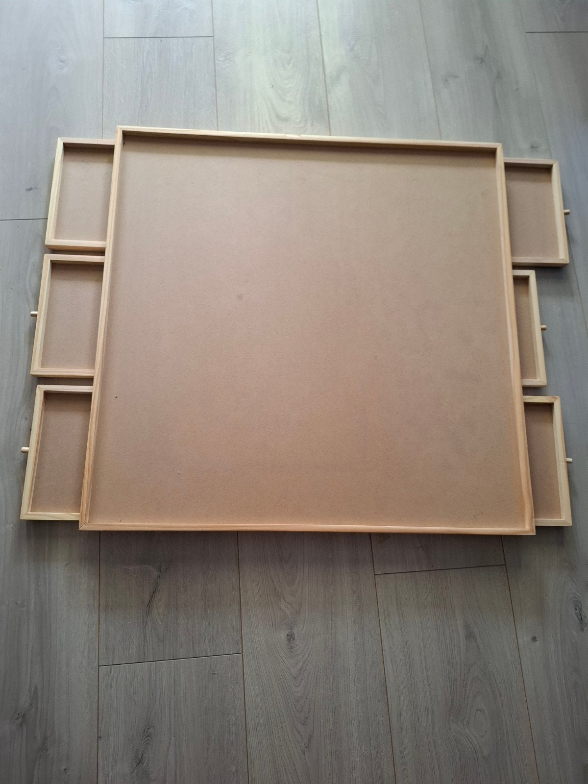 Puzzelbord 80x80 cm met 6 lades (1 knopje mist), Hobby en Vrije tijd, Denksport en Puzzels, Ophalen, Minder dan 500 stukjes, Gebruikt