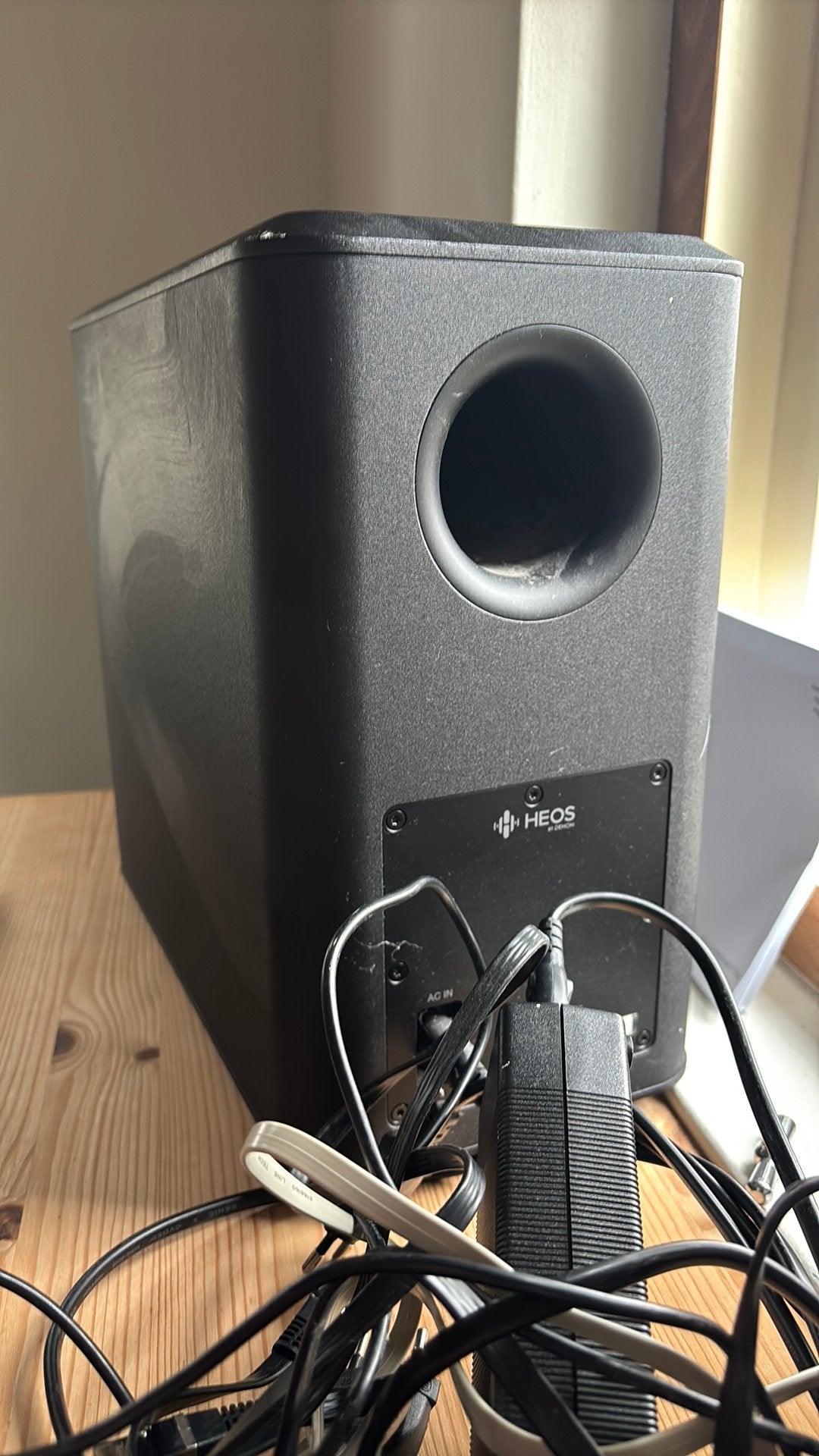 Foto 3 van Heos soundbar en subwoofer