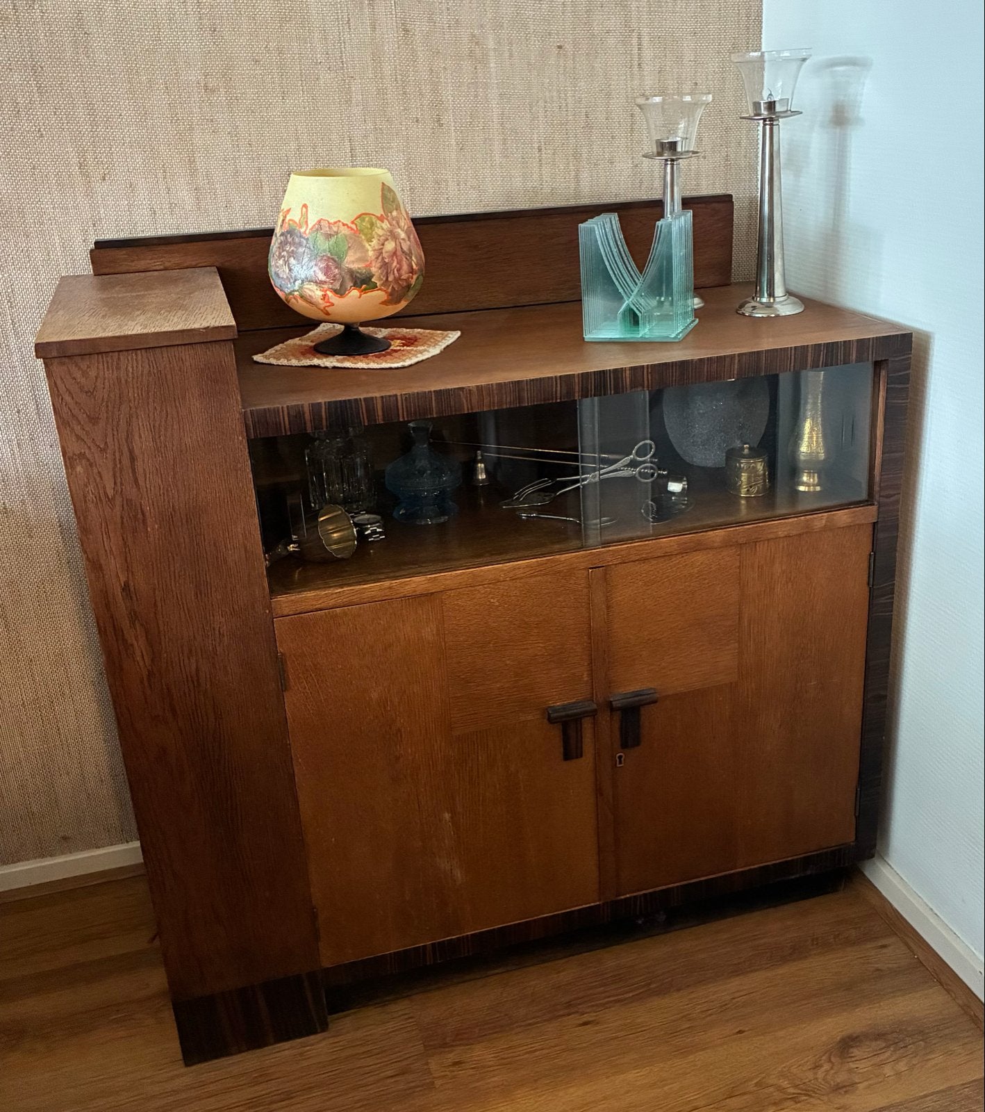 Vitrinekastje Art Deco Haagse School, Ophalen