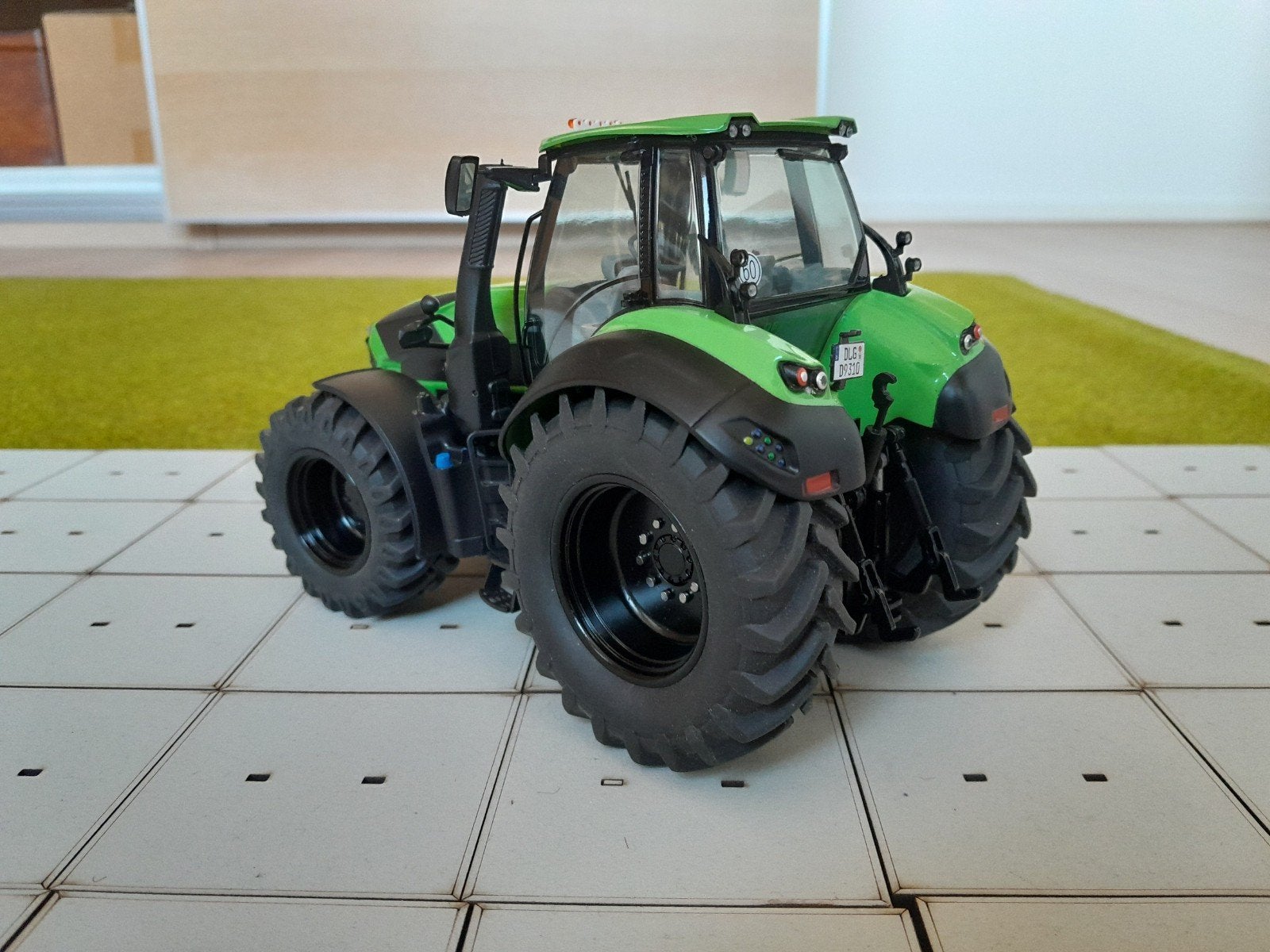 Deutz Fahr 9310ttv, Ophalen of Verzenden, Tractor of Landbouw, Schuco