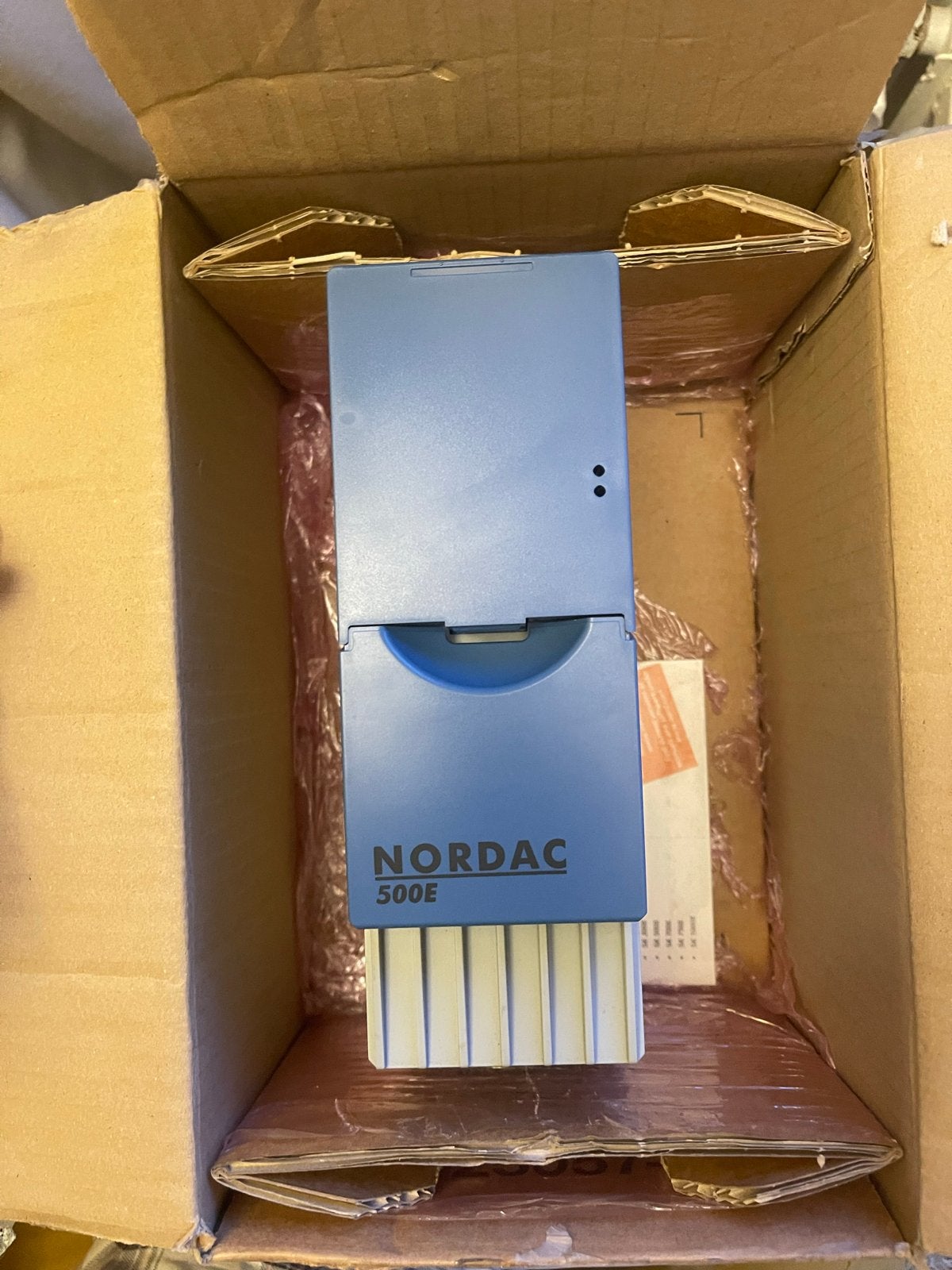 NORDAC SK 520E-111-323-A Frequentieregelaar, Hobby en Vrije tijd, Elektronica-componenten, Ophalen of Verzenden, Nieuw