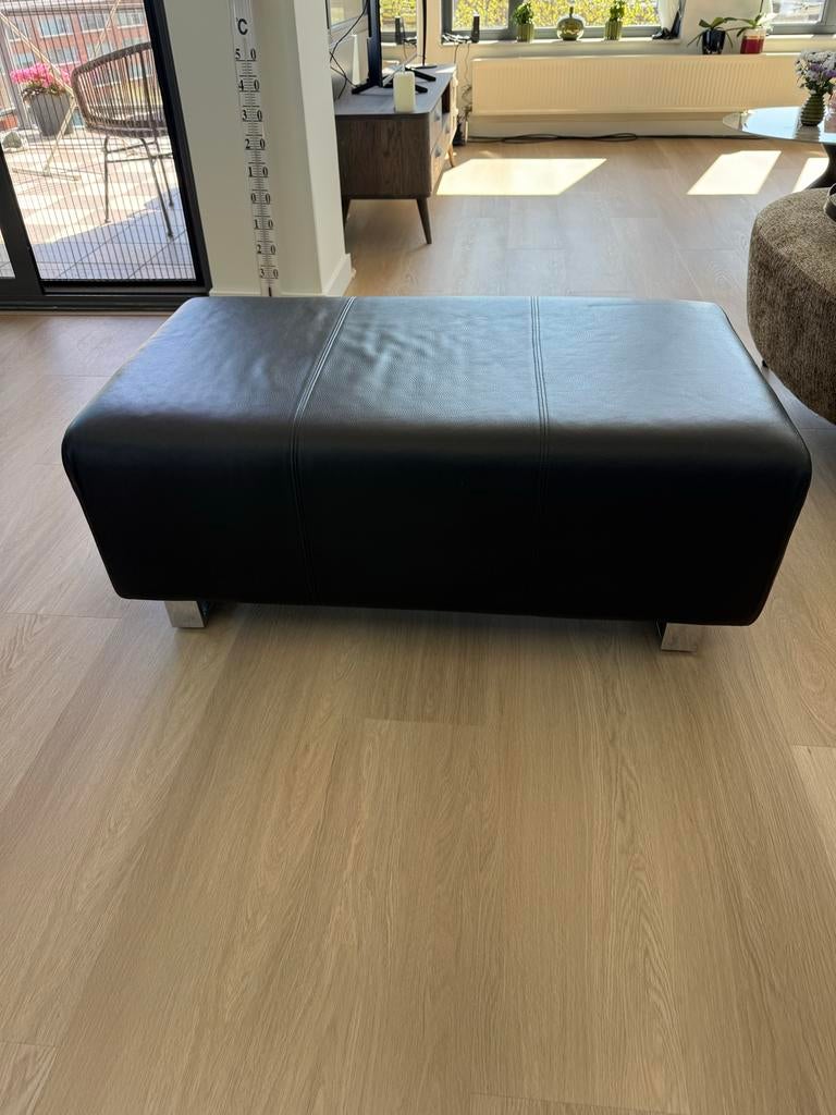 Rolf Benz Poef Zwart Leer - 106 x 61 cm, Gebruikt, 100 tot 125 cm, Leer, Ophalen of Verzenden