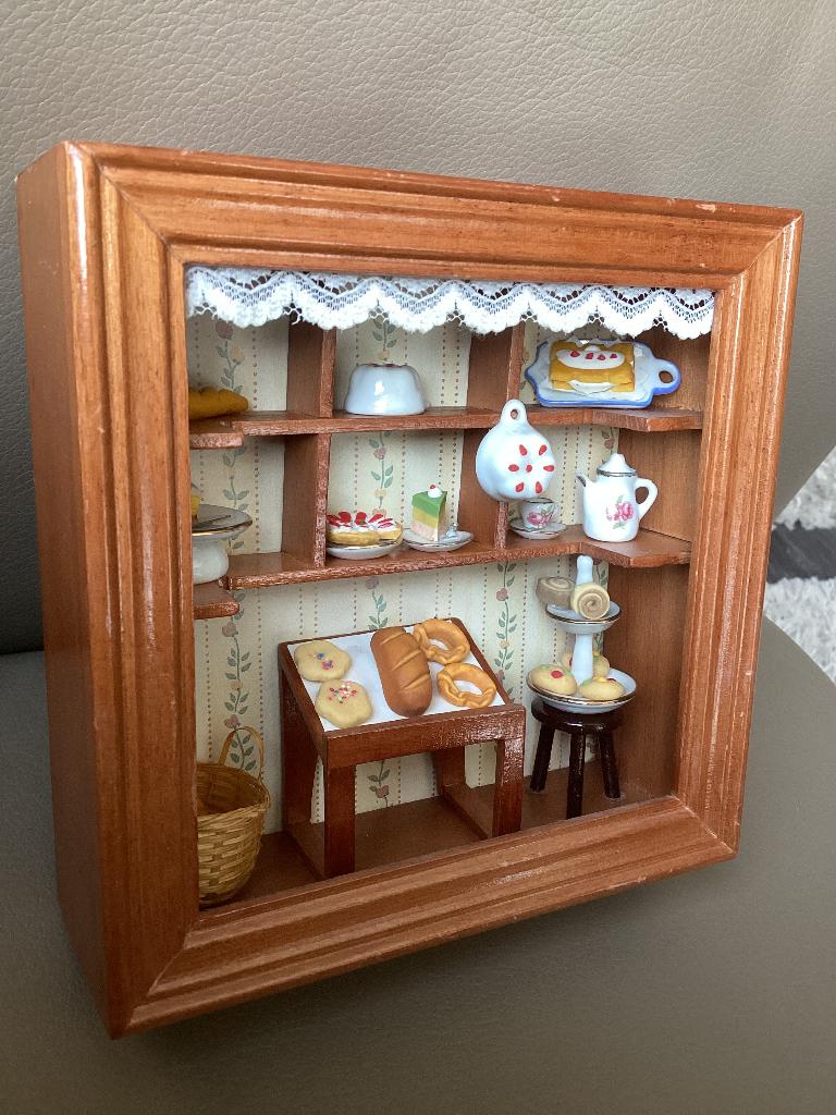 Miniatuur bakkerij (met handgeschilderd Reutter porselein), Huis en Inrichting, Keuken | Servies, Overige typen, Ophalen of Verzenden