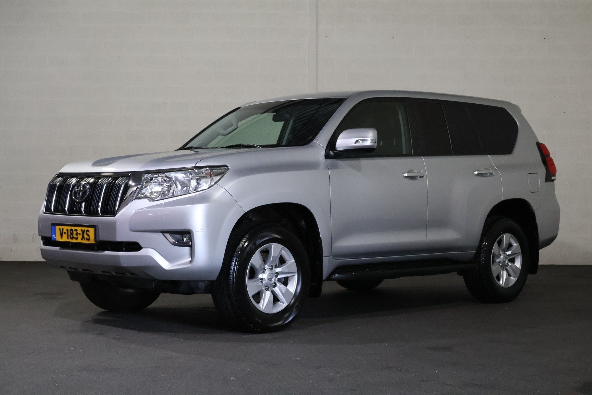 Toyota Land Cruiser 2.8 D-4D-F Challenger Window Van, Auto's, Gebruikt, Euro 6, 4 cilinders, Bedrijf