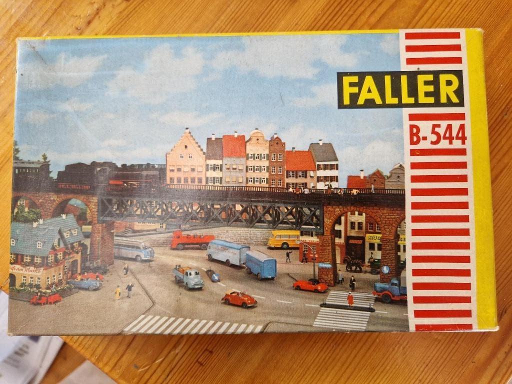 Bouwpakket H0 Faller B-544 brug, Hobby en Vrije tijd, Modeltreinen | H0, Gelijkstroom, Brug, Tunnel of Gebouw, Nieuw, Ophalen of Verzenden