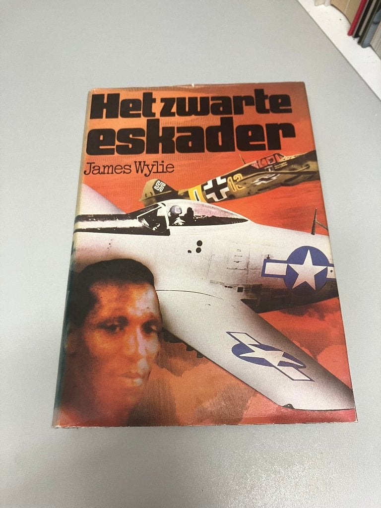Het zwarte eskader Wylie, Boeken, James Wylie, Ophalen of Verzenden, Luchtmacht, Tweede Wereldoorlog