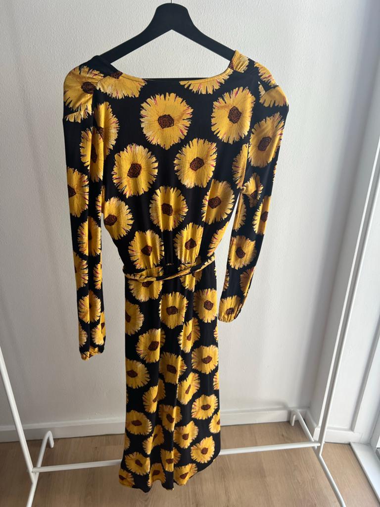 Fabienne Chapot Isabella Jurk Zonnebloem Print Maat 38, Kleding | Dames, Jurken, Maat 38/40 (M), Zwart, Ophalen of Verzenden, Zo goed als nieuw