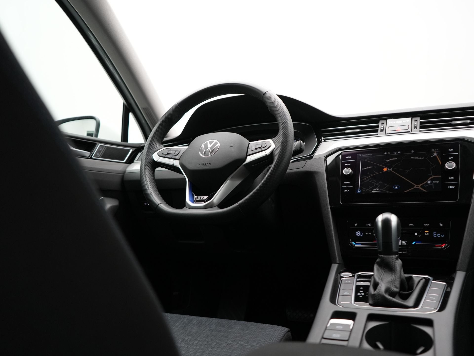 Foto 9 van Volkswagen Passat Variant 1.4 TSI GTE Business PHEV 218pk De