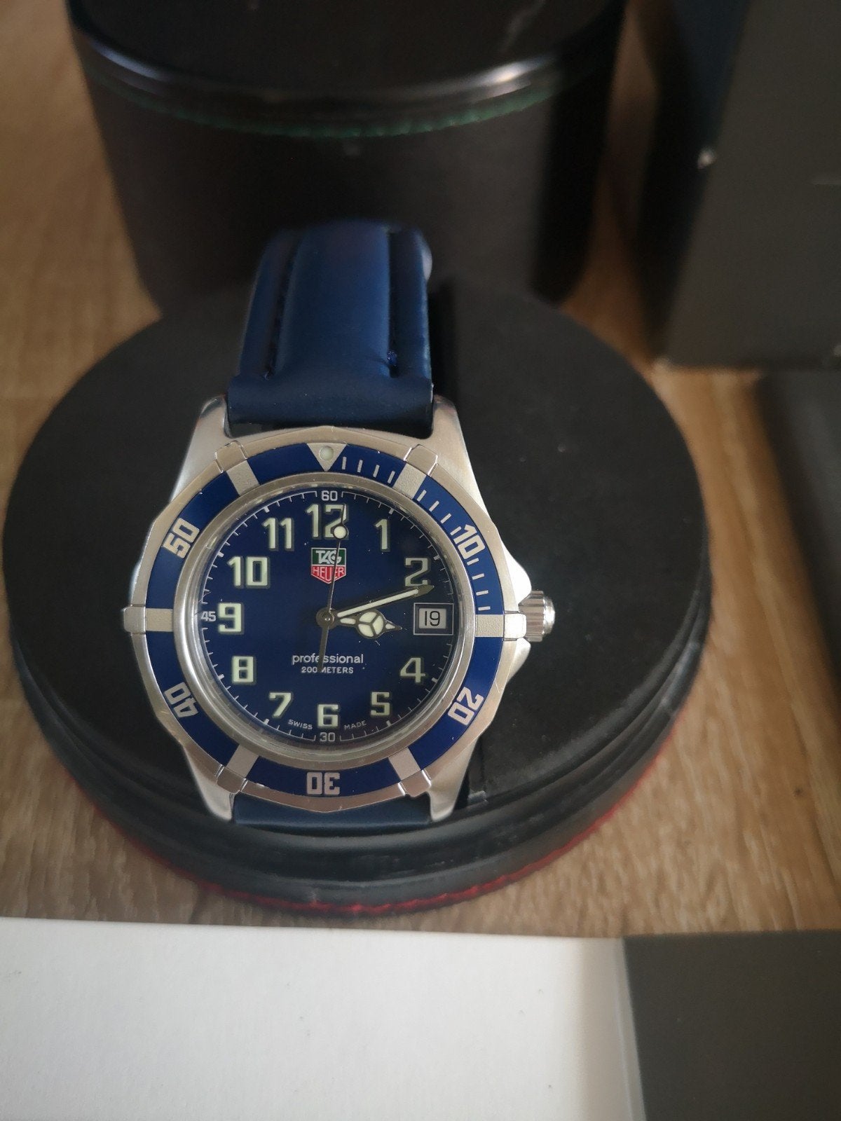 Tag Heuer 2000 professional, Ophalen