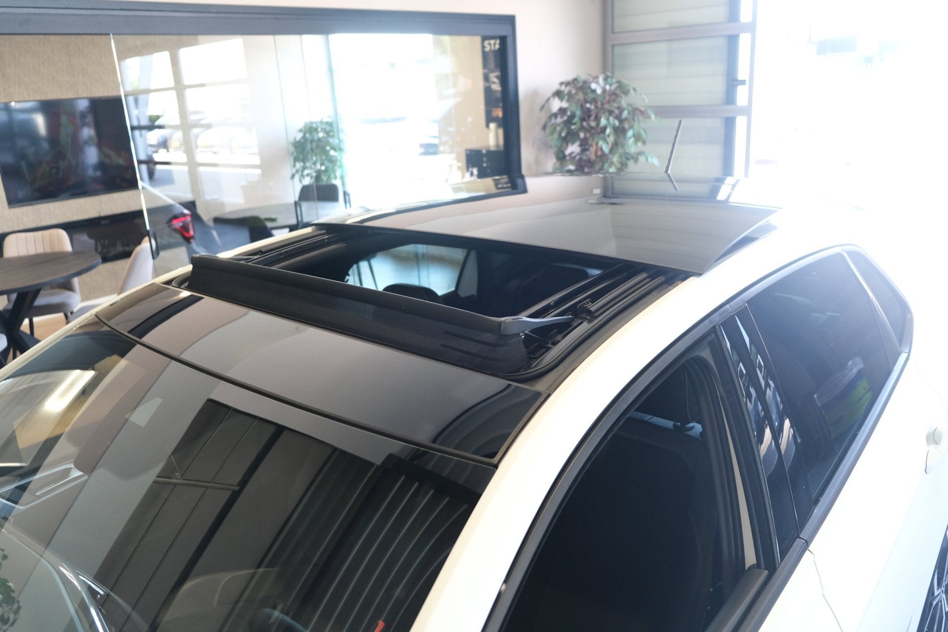 Volkswagen Polo 2.0 TSI GTI 207PK DSG Facelift Pano Alcantar, 1272 kg, 15 km/l, Gebruikt, 680 kg