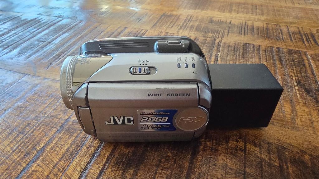 JVC Everio 20GB HDD Camera 32x zoom, JVC, 20x of meer, Ophalen of Verzenden, Camera