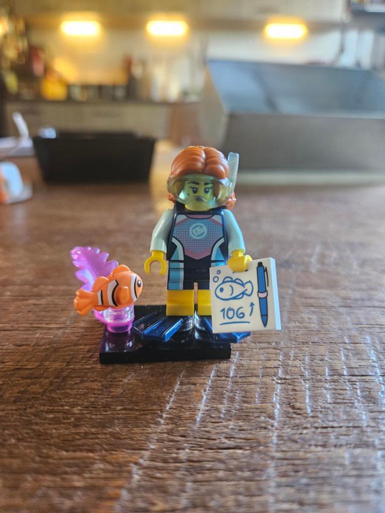 LEGO 71052 Disney Minifiguren - Duiker met Nemo, Lego, Compleet, Ophalen of Verzenden, Zo goed als nieuw
