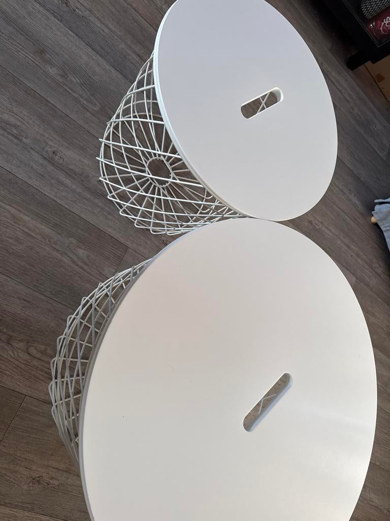 Set van 2 witte draadstalen bijzettafels/opbergmanden, Huis en Inrichting, Tafels | Bijzettafels, Ophalen, Minder dan 45 cm, Minder dan 55 cm