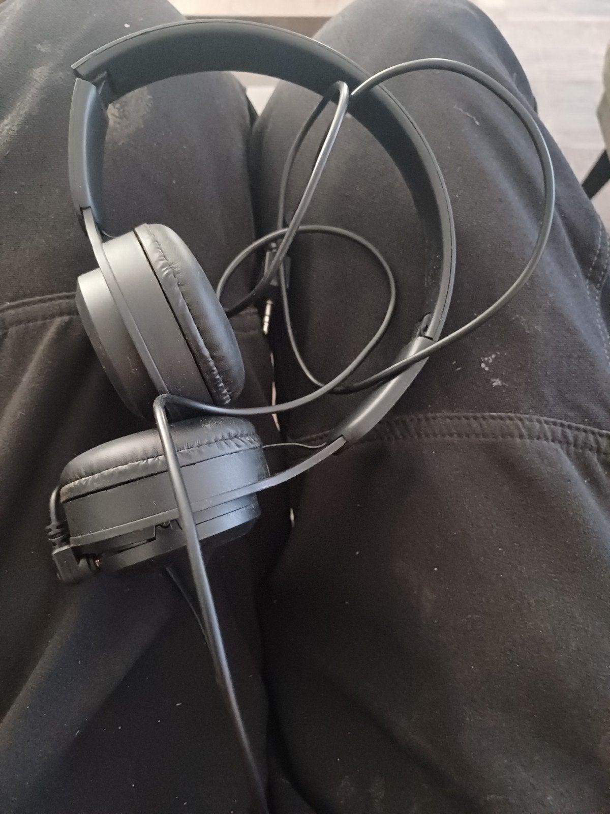 twee mooi koptelefoon  met snoer  er bij, Ophalen, Zo goed als nieuw, Overige merken