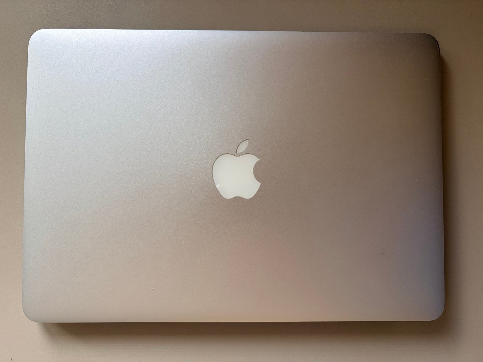 MacBook Air 13-inch (Mid 2012) + nieuwe apple oplader, Computers en Software, Apple Macbooks, Ophalen, Gebruikt, Qwerty, 13 inch