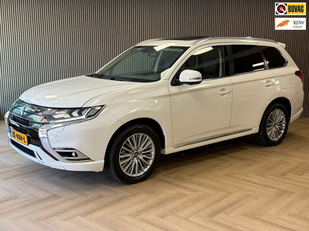 Mitsubishi Outlander 2.4 PHEV Intense+ AUT. PLUG-IN SCHUIFDA, Auto's, Mitsubishi, Automaat, 135 pk, Euro 6, 4 cilinders