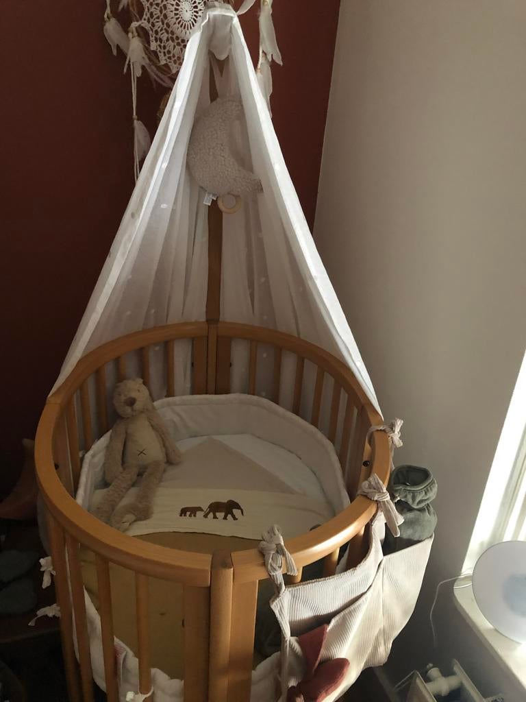 Stokke Sleepi meegroeibed en commode, Ophalen, Gebruikt, Ledikant