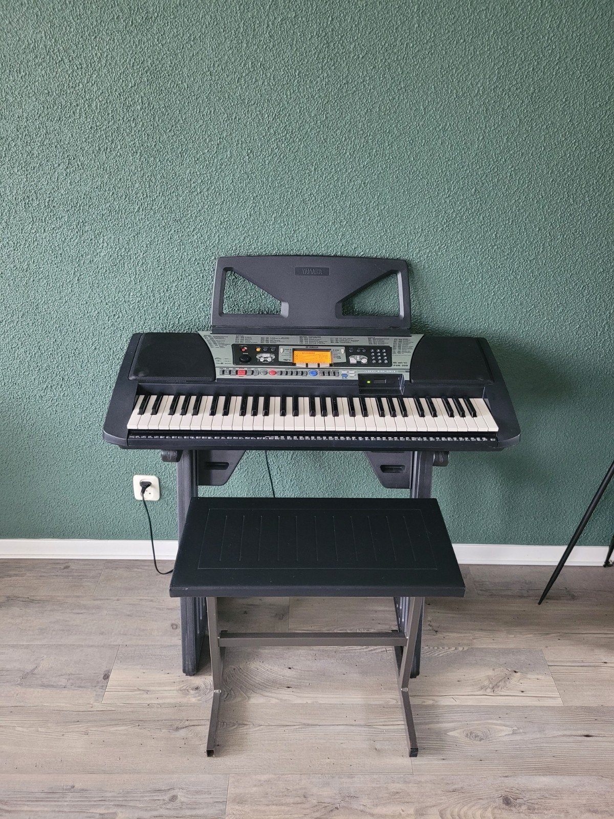 Yamaha Keyboard met standaard en kruk, Muziek en Instrumenten, Ophalen, 61 toetsen, Yamaha, Zo goed als nieuw