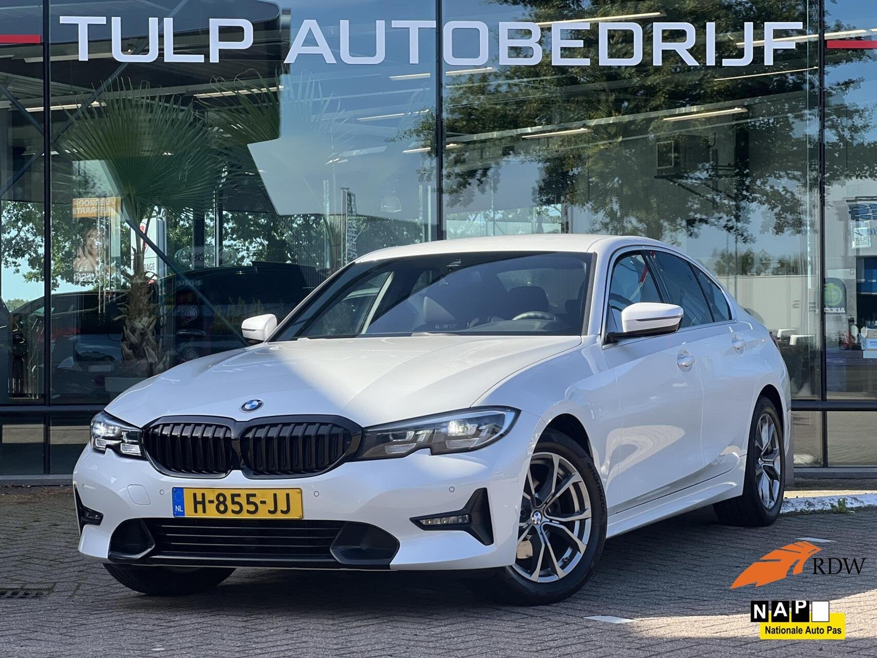 BMW 3-serie 320i Executive Edition Sportline Trekhaak NL NAP, Auto's, Automaat, Achterwielaandrijving, Gebruikt, 4 cilinders