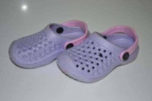 Slippers 22, Overige typen, Zo goed als nieuw, Verzenden, Meisje