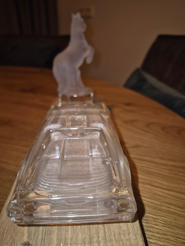 Ferrari  1/24   plus het  glas paard, Ophalen of Verzenden