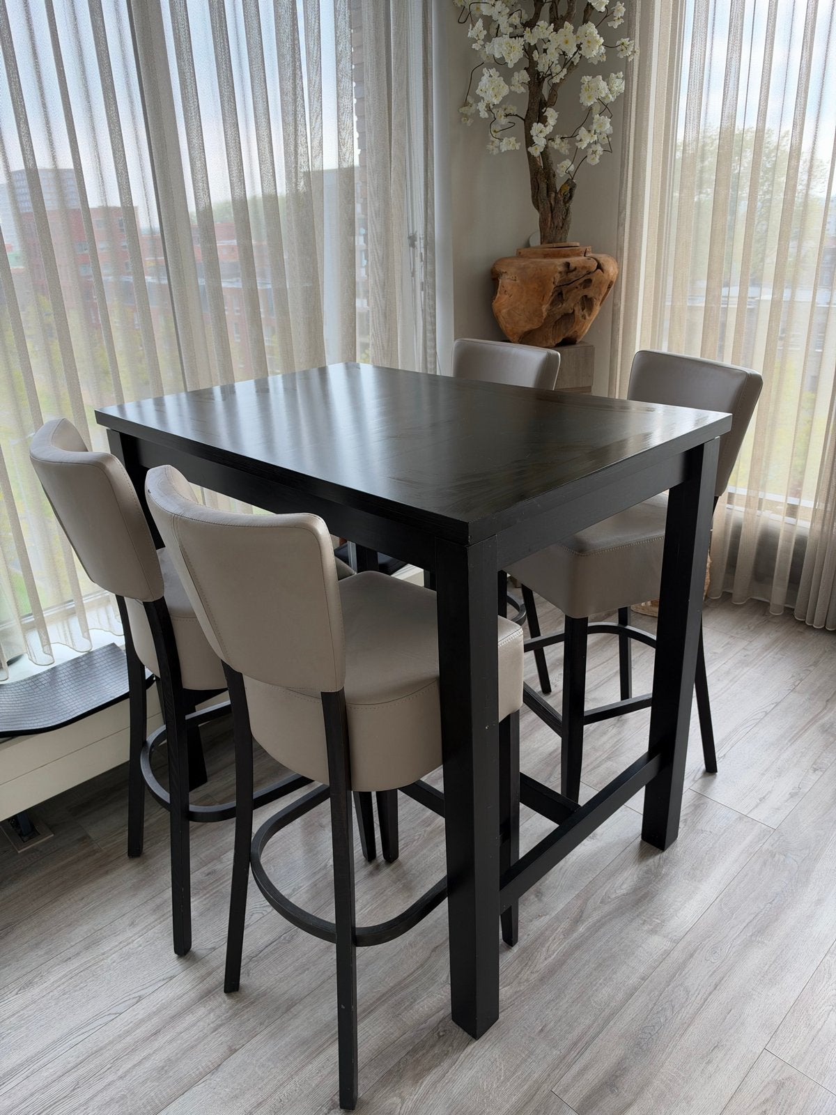 Stijlvolle bartafel met 4 barkrukken - Zo goed als nieuw, Ophalen, 100 tot 150 cm, 50 tot 100 cm, Zo goed als nieuw