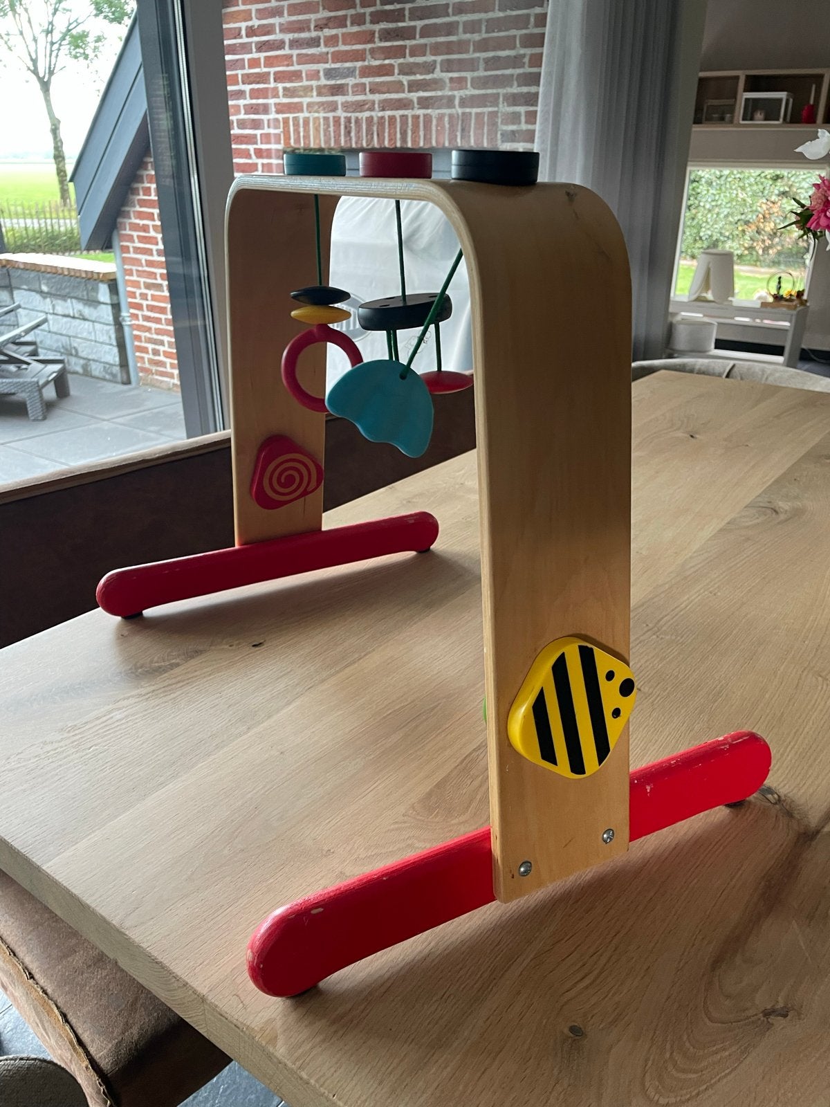 Houten Babygym met kleurrijke speeltjes, Ophalen, Gebruikt, Babygym